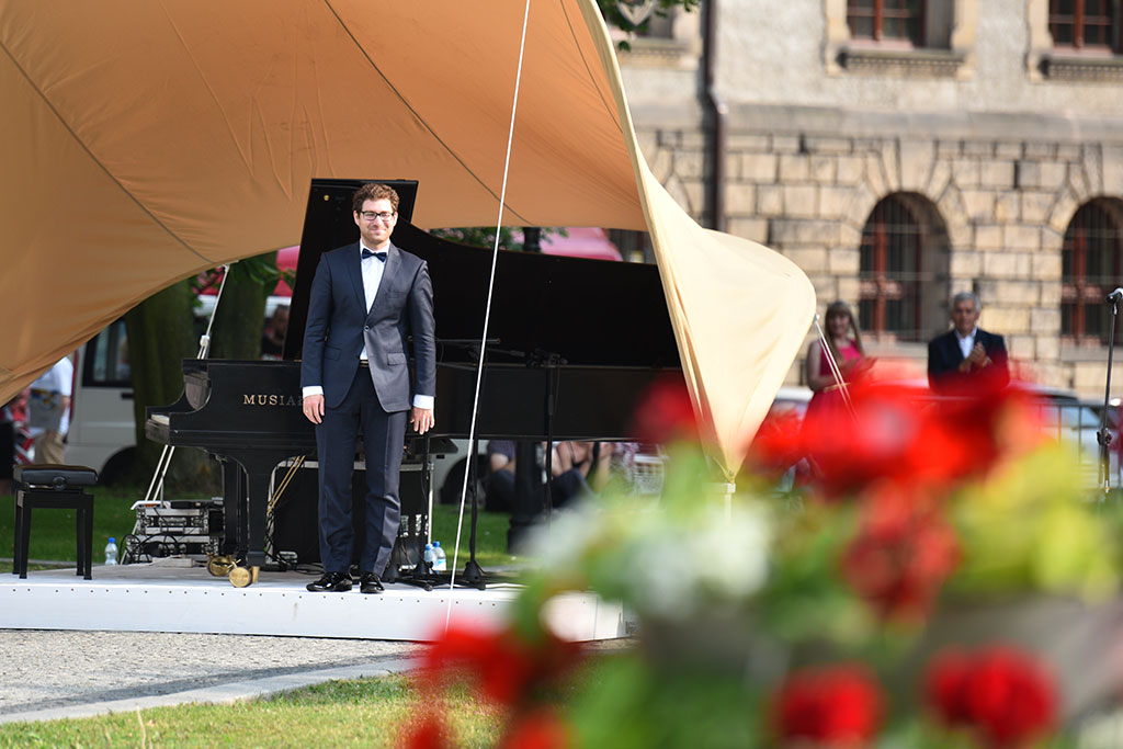 Plenerowy koncert Posłuchajcie Chopina. Wspaniała uczta muzyczna