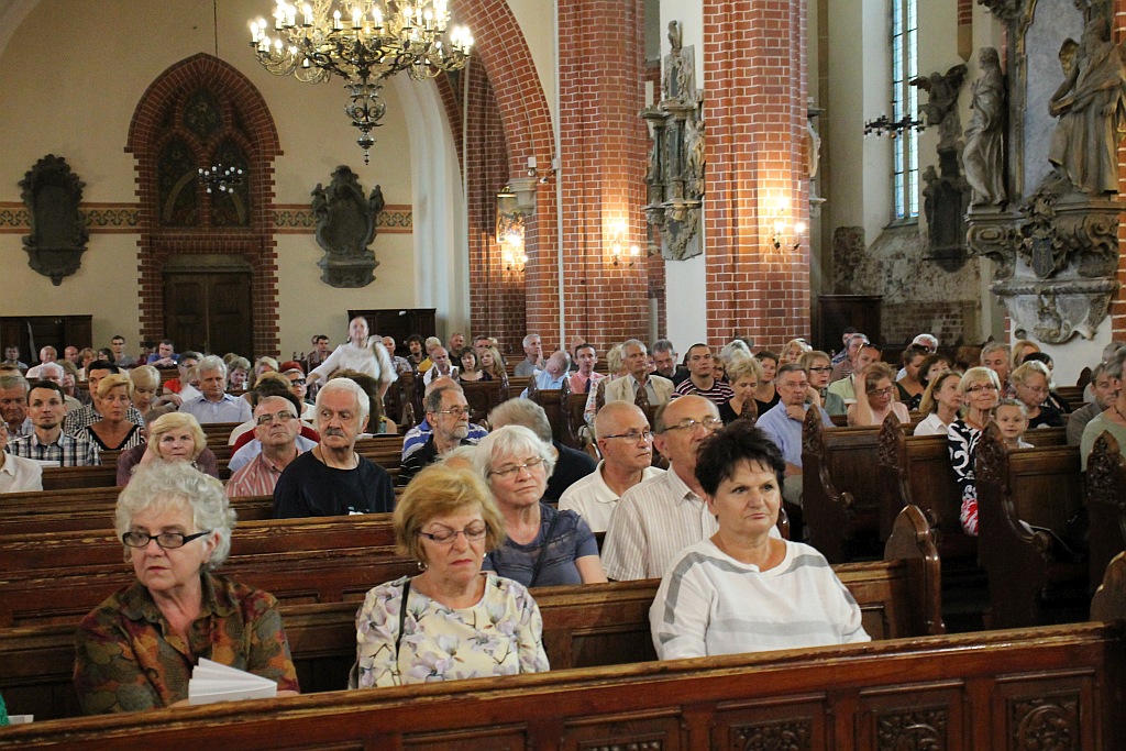 Artysta ze Szwajcarii zainaugorował Wieczory Organowe
