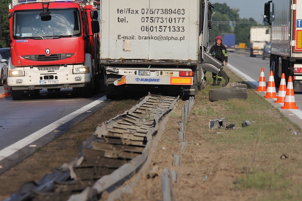 Dwie ciężarówki zderzyły się na autostradzie A4