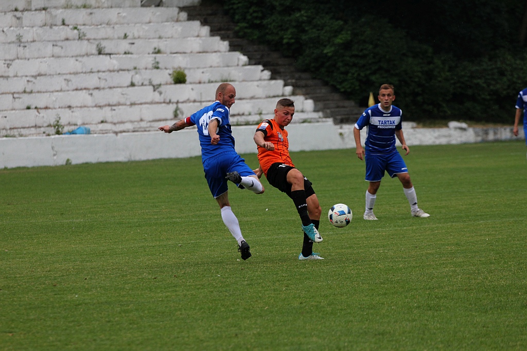 Orkan przegrał z rezerwami Chrobrego i spadł z pudła