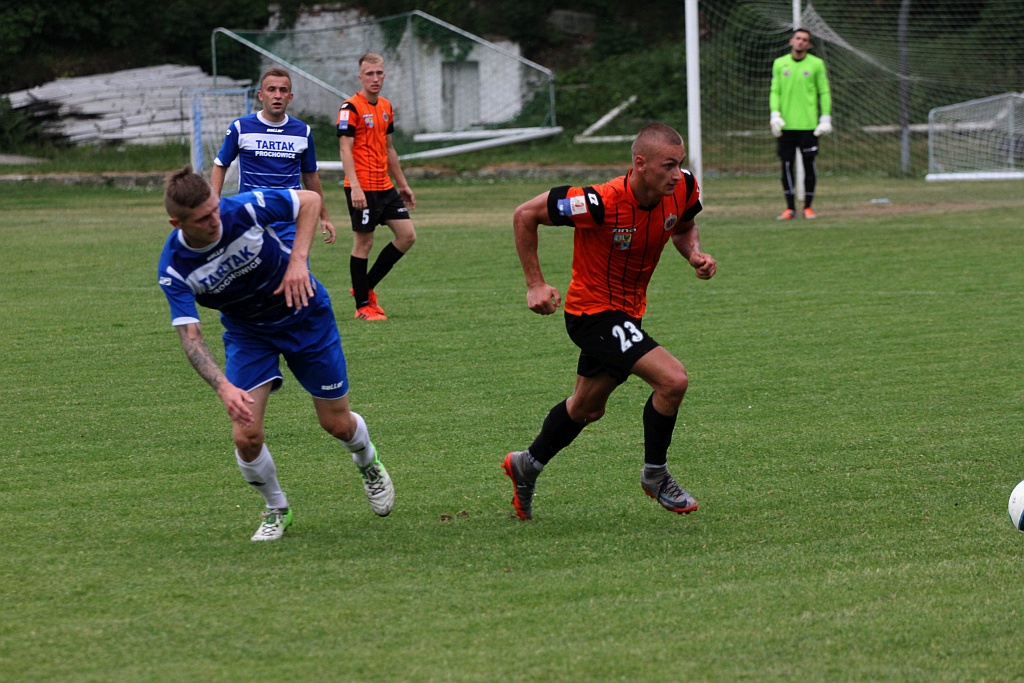 Orkan przegrał z rezerwami Chrobrego i spadł z pudła