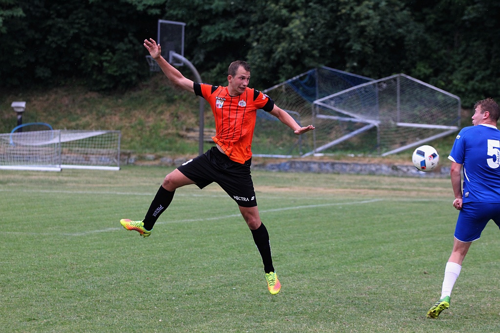 Orkan przegrał z rezerwami Chrobrego i spadł z pudła