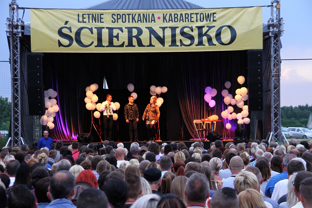 Kabaretowe Ściernisko przyciągnęło ponad tysiąc osób