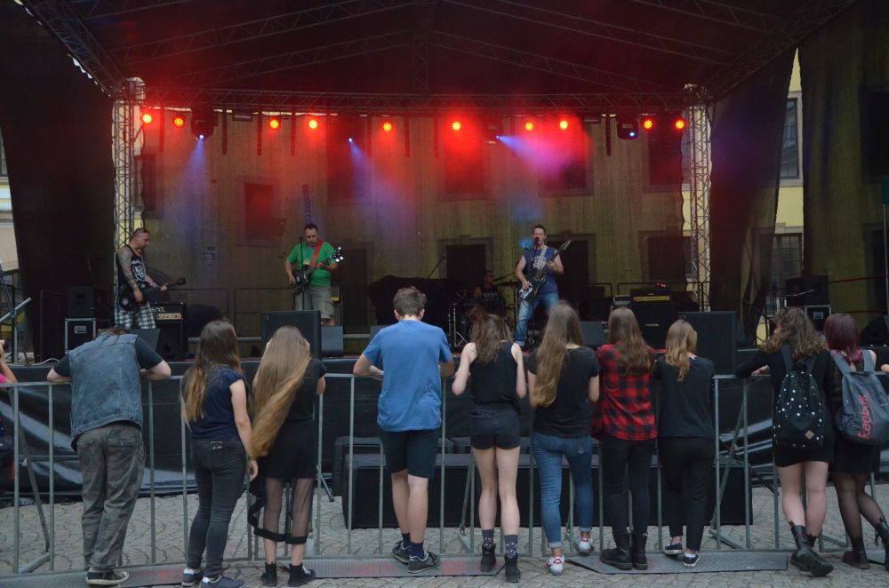 Dziedziniec Akademii Rycerskiej rozbrzmiewał rockiem