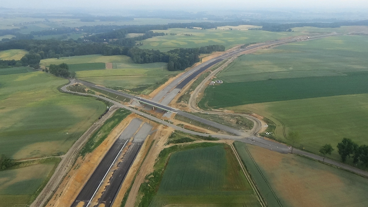 Trwają prace budowlane na odcinku S3 z Legnicy do Jawora