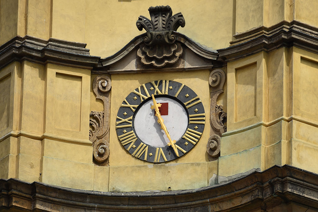 Legniczanie na jednym ze szlaków śladami legnickich zegarów