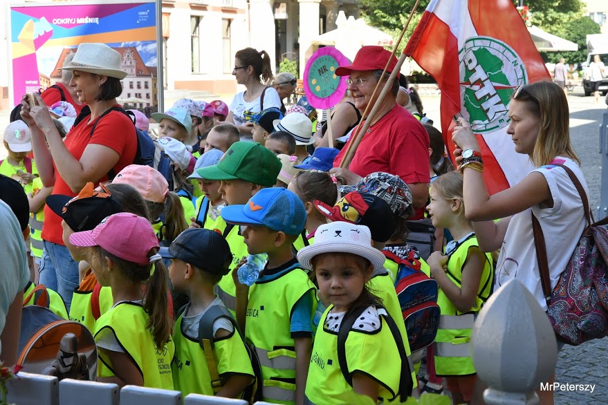 Rajd Zerówkowiczów wędrował po Legnicy razem z PTTK
