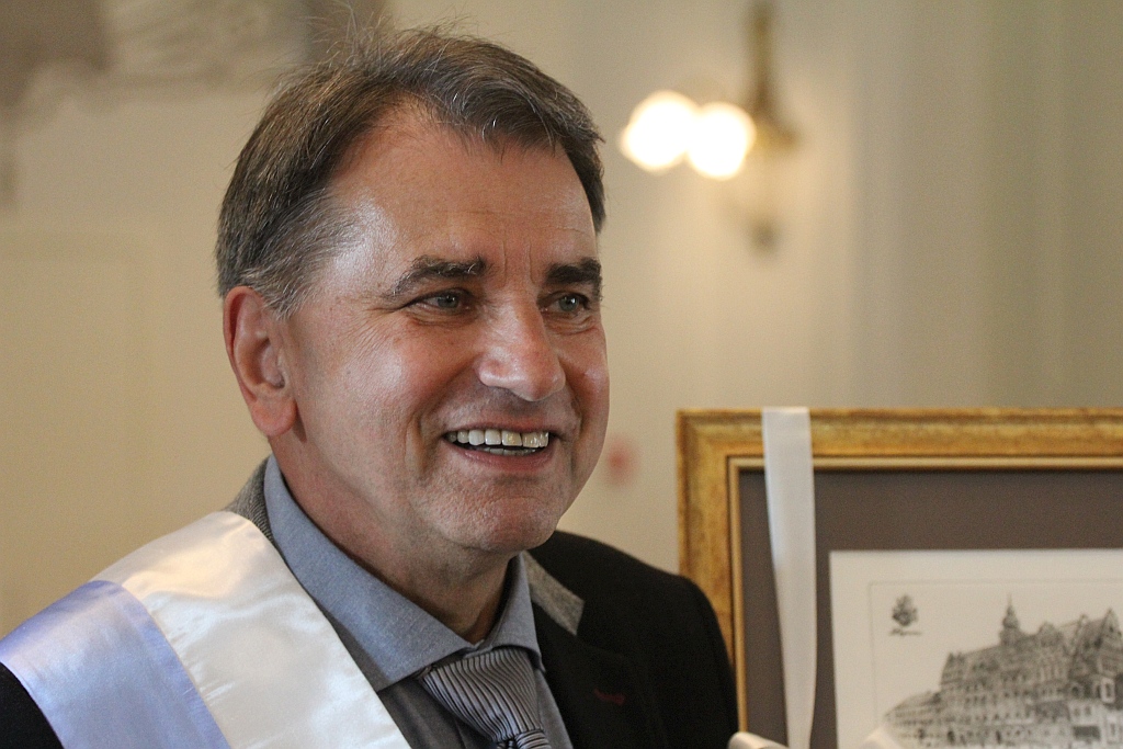 Waldemar Krzystek honorowym obywatelem Legnicy           
