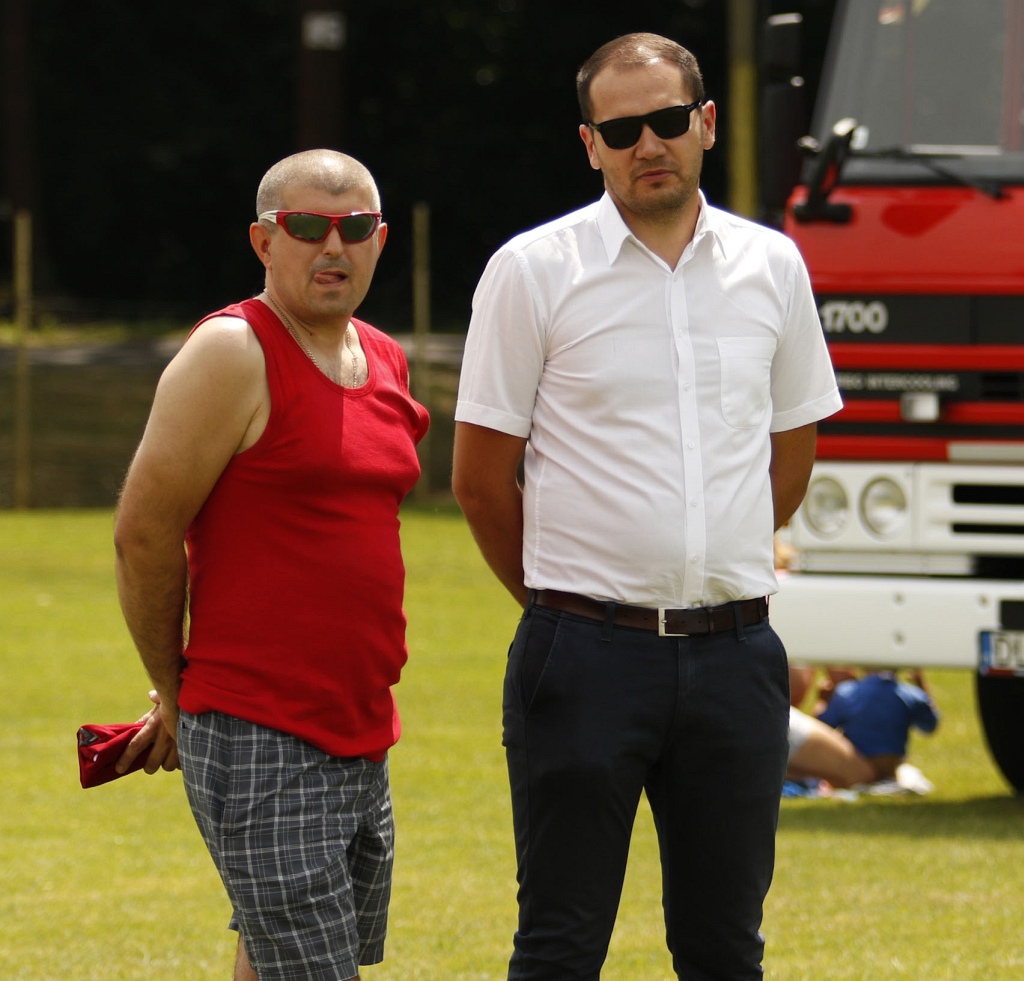 Na boisku w Kochlicach znów zabrzmiał dziecięcy śmiech