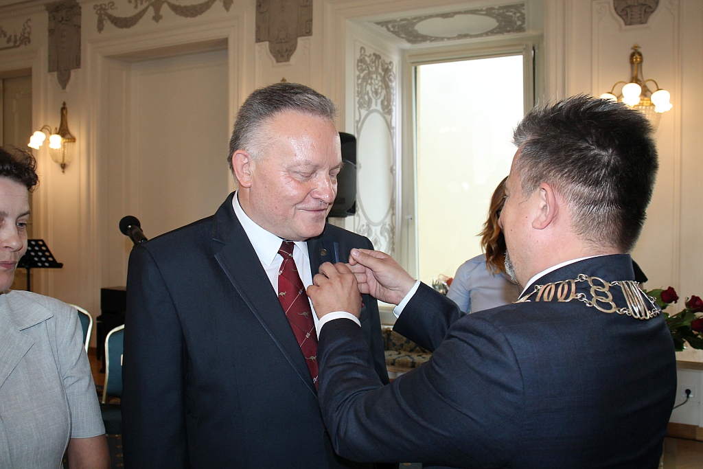 Waldemar Krzystek honorowym obywatelem Legnicy           
