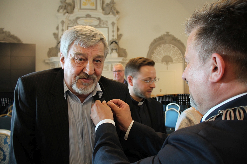 Waldemar Krzystek honorowym obywatelem Legnicy           
