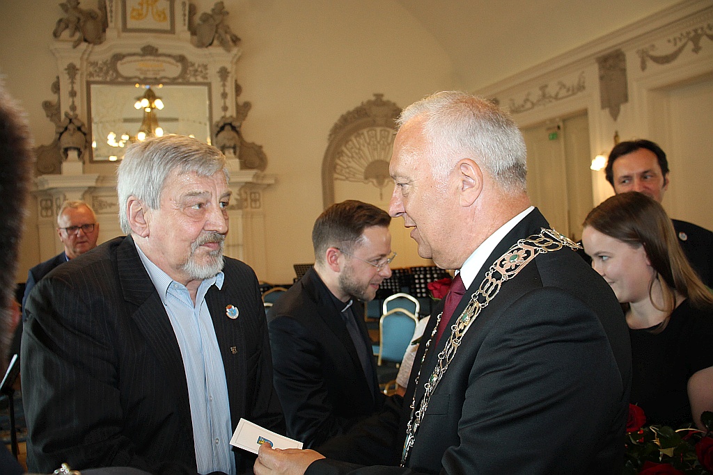 Waldemar Krzystek honorowym obywatelem Legnicy           
