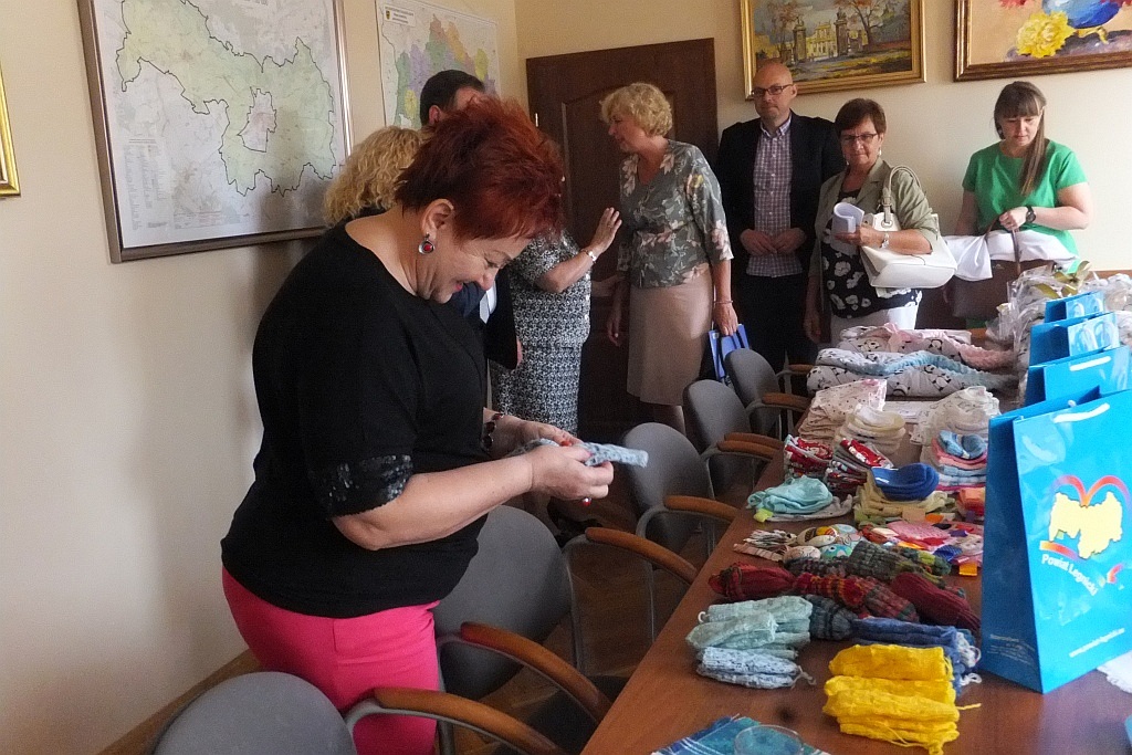Piękne prezenty dla najmłodszych pacjentów legnickiego szpitala