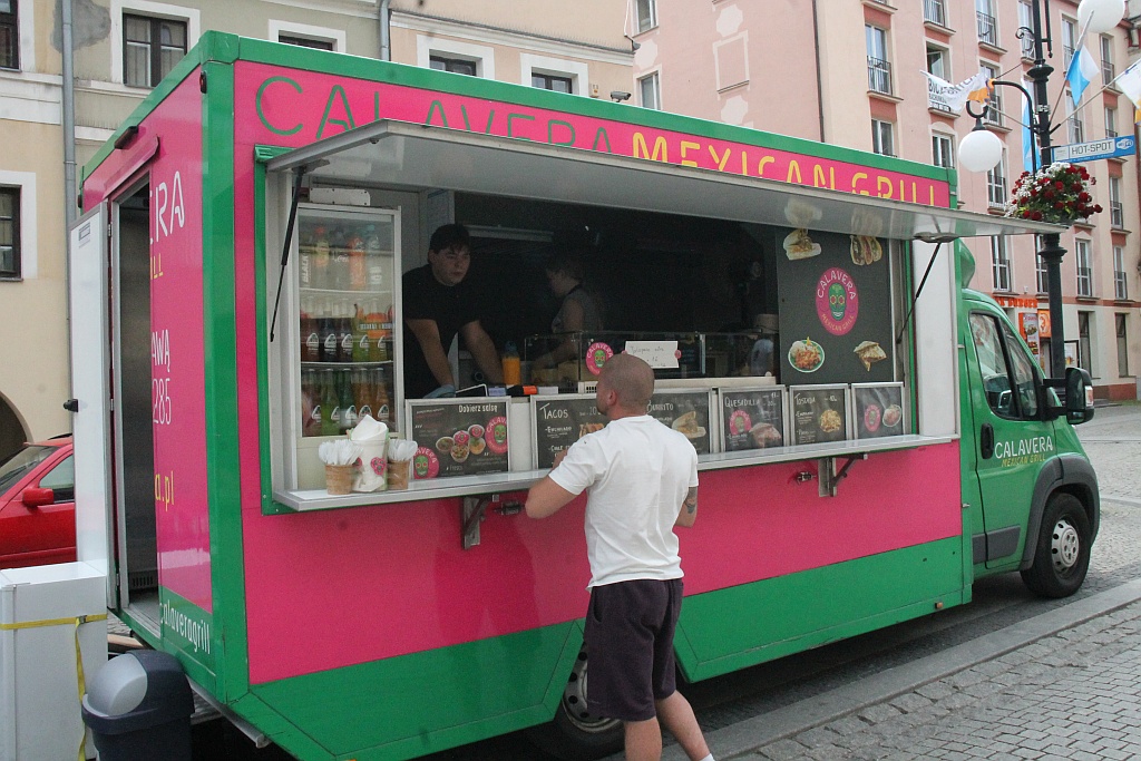 Food Trucki po raz kolejny opanowały satyrykonowy Rynek
