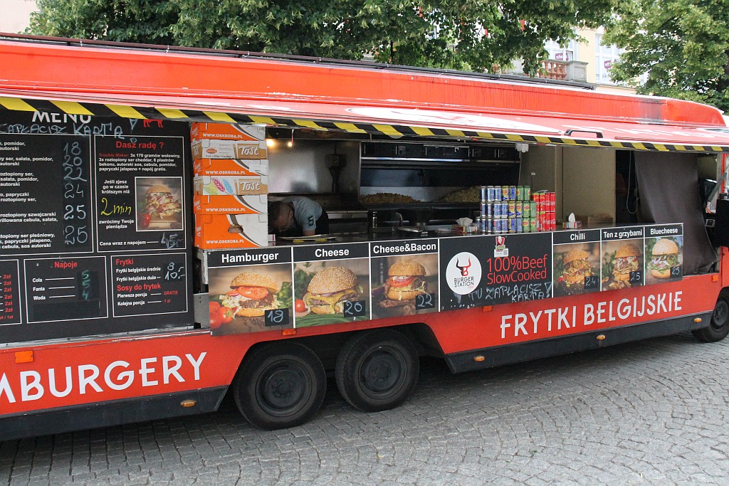 Food Trucki po raz kolejny opanowały satyrykonowy Rynek