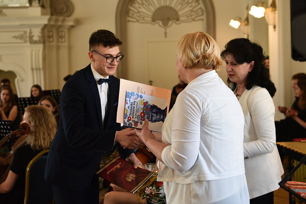 Dyplomanci ZSM wystąpili w Sali Królewskiej