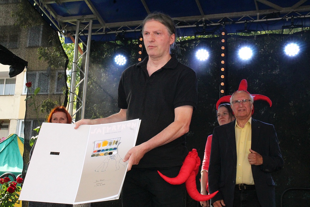 Zbigniew Woźniak laueatem nagordy Grand Prix Satyrykonu