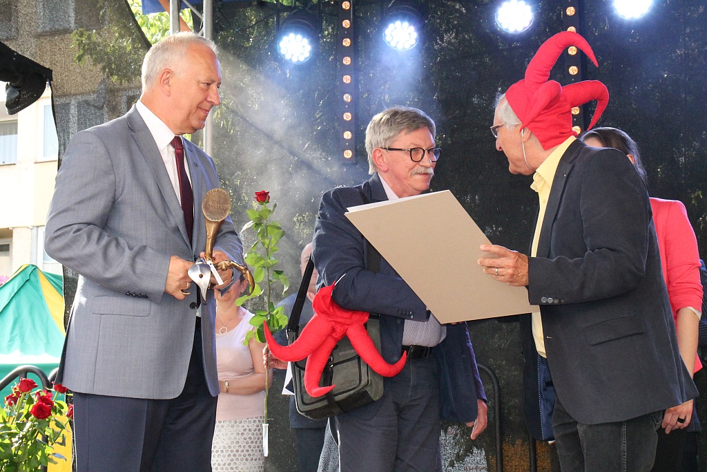 Zbigniew Woźniak laueatem nagordy Grand Prix Satyrykonu