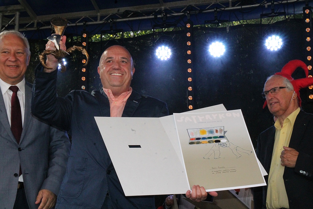 Zbigniew Woźniak laueatem nagordy Grand Prix Satyrykonu