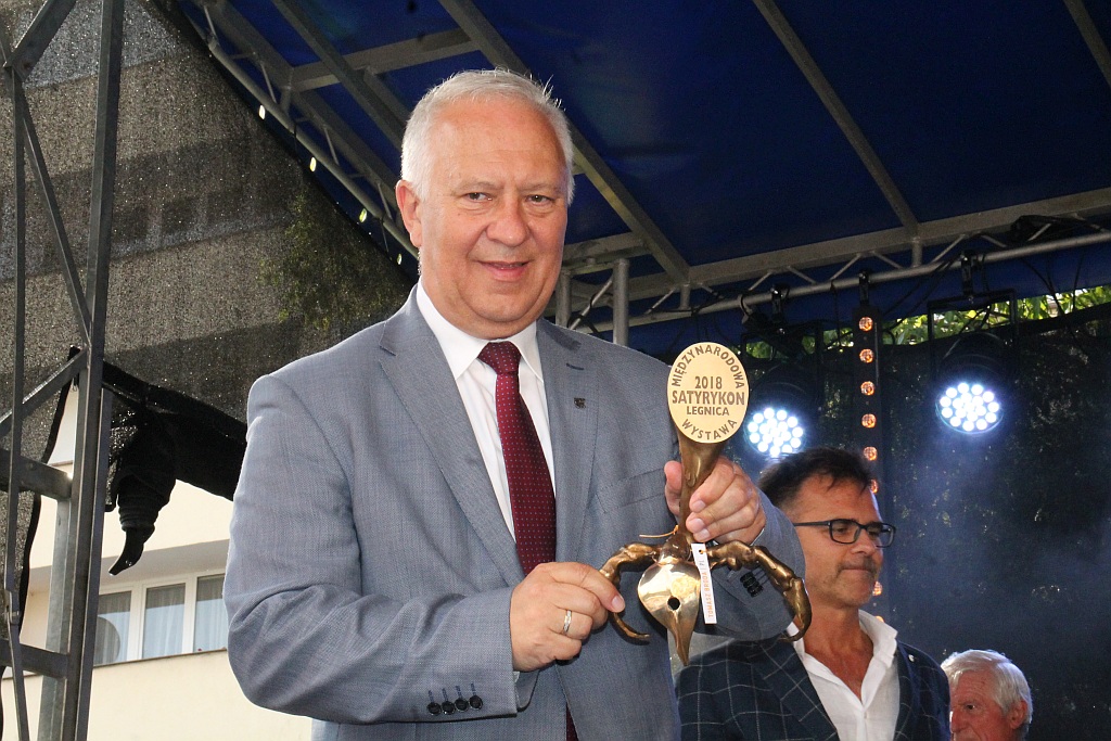 Zbigniew Woźniak laueatem nagordy Grand Prix Satyrykonu