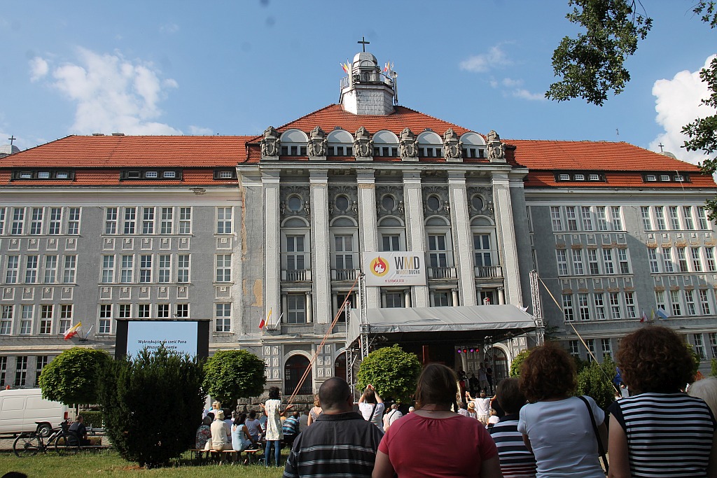 Koncert uwielbienia na zakończenie ewangelizacji Legnicy