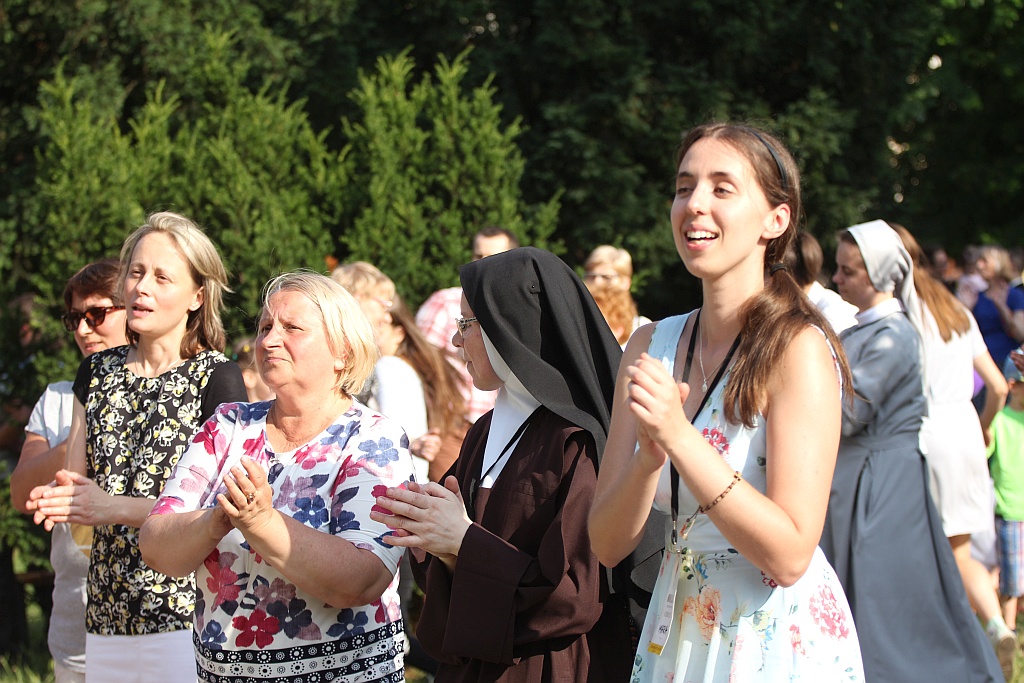 Koncert uwielbienia na zakończenie ewangelizacji Legnicy