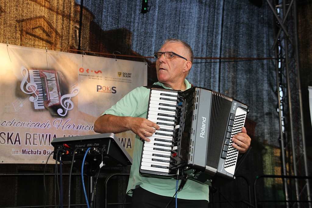 Na prochowickim rynku odbył się wspaniały koncert akordeonowy