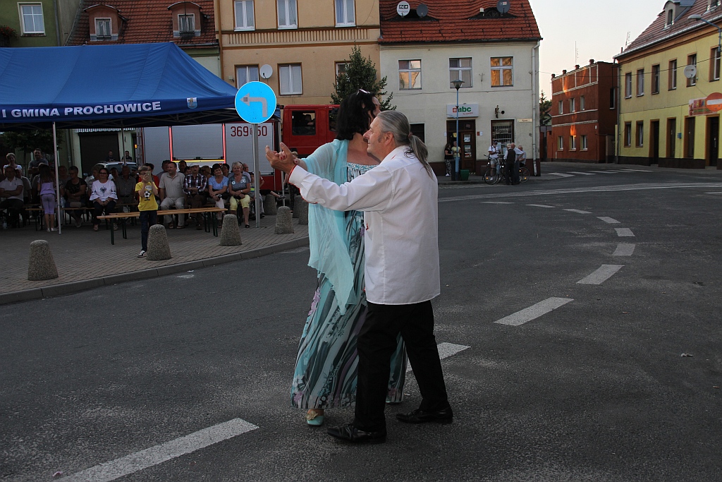 Na prochowickim rynku odbył się wspaniały koncert akordeonowy