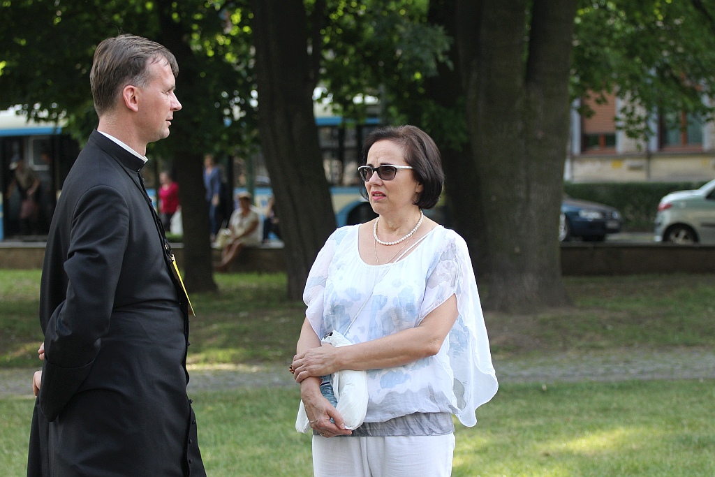 Koncert uwielbienia na zakończenie ewangelizacji Legnicy