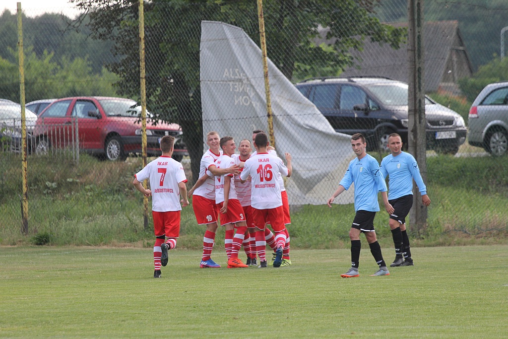 KS Winnica awansował do Klasy A. Zadecydowały rzuty karne!