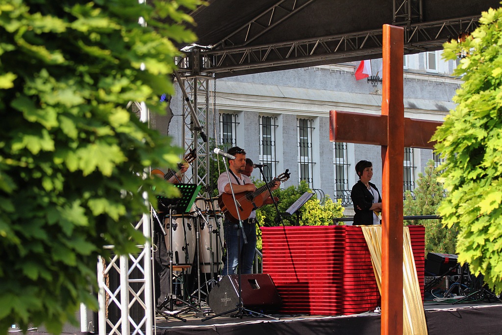 Koncert uwielbienia na zakończenie ewangelizacji Legnicy