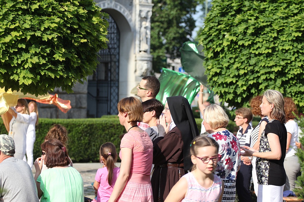 Koncert uwielbienia na zakończenie ewangelizacji Legnicy