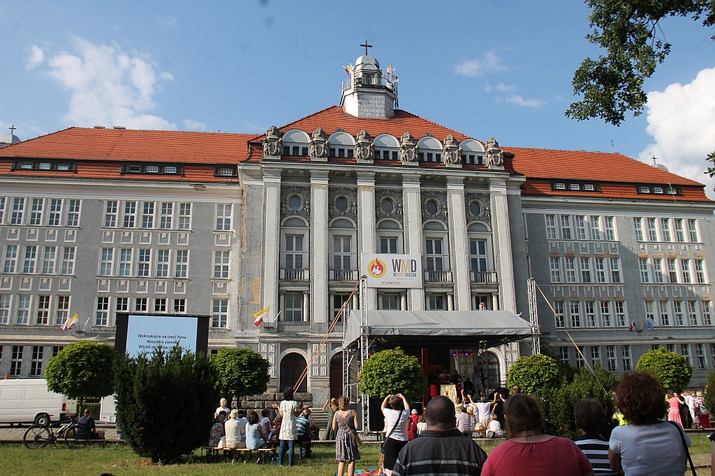 Koncert uwielbienia na zakończenie ewangelizacji Legnicy