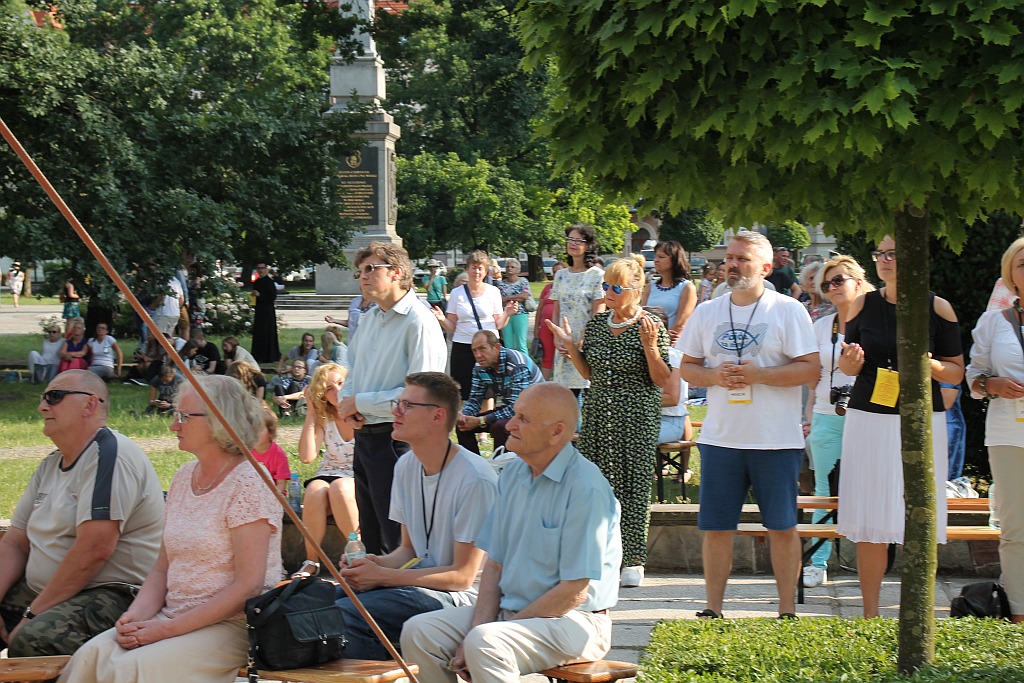 Koncert uwielbienia na zakończenie ewangelizacji Legnicy