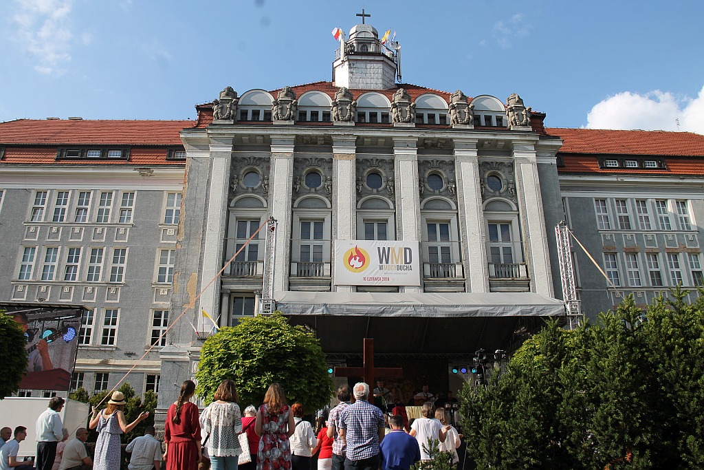 Koncert uwielbienia na zakończenie ewangelizacji Legnicy