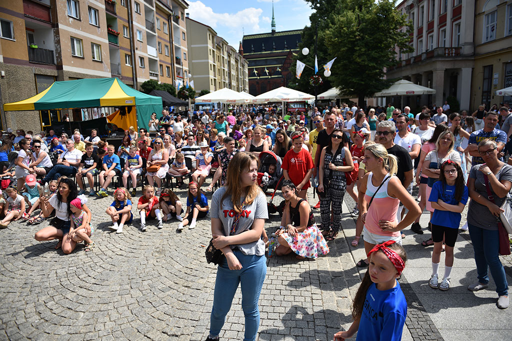 Scenę w miasteczku Funny Food opanowały dziś Złote Dzieci