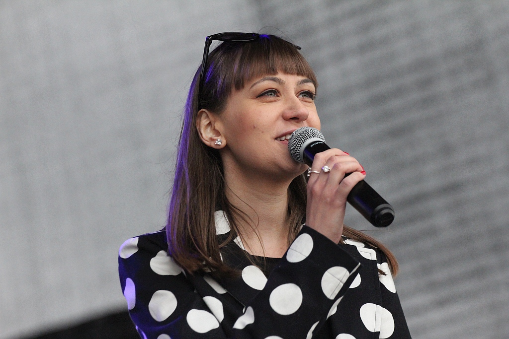 Święto Legnicy: pierwszy koncert w strugach deszczu