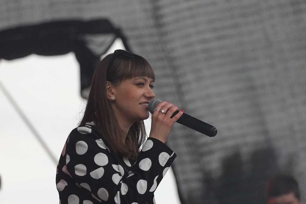 Święto Legnicy: pierwszy koncert w strugach deszczu