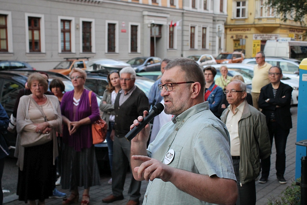 Legnicki KOD zorganizował pikietę w obronie sądów