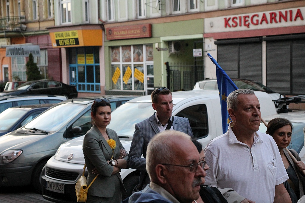 Legnicki KOD zorganizował pikietę w obronie sądów
