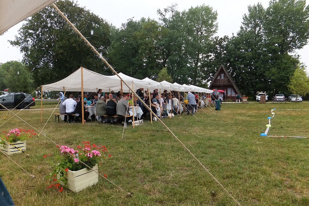 Niepełnosprawnym nawet deszcz nie przerwał dobrej zabawy