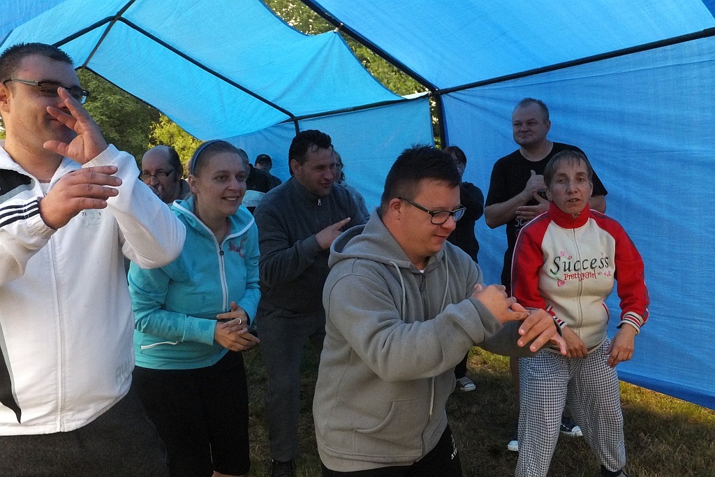 Niepełnosprawnym nawet deszcz nie przerwał dobrej zabawy