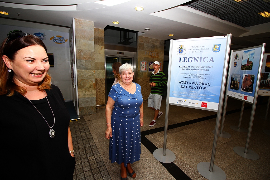 Zdjęcie Legnicy w szklanej kuli zdobyło uznanie jury