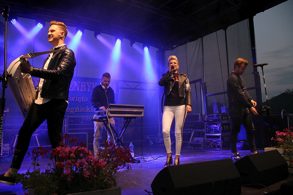 Piękni i Młodzi dali koncert na zakończenie Henrykaliów