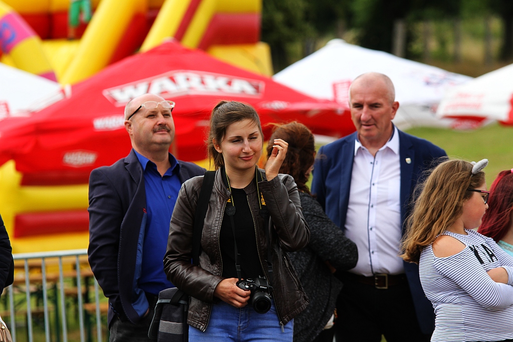 Mieszkańcy Legnickiego Pola bawią się na Henrykaliach
