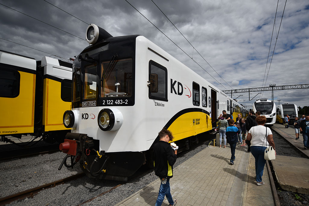 Tłumy na drugim dniu otwartym Kolei Dolnośląskich
