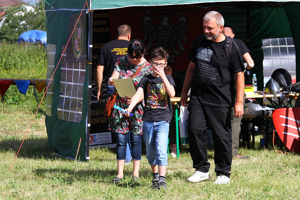Mieszkańcy Legnickiego Pola bawią się na Henrykaliach