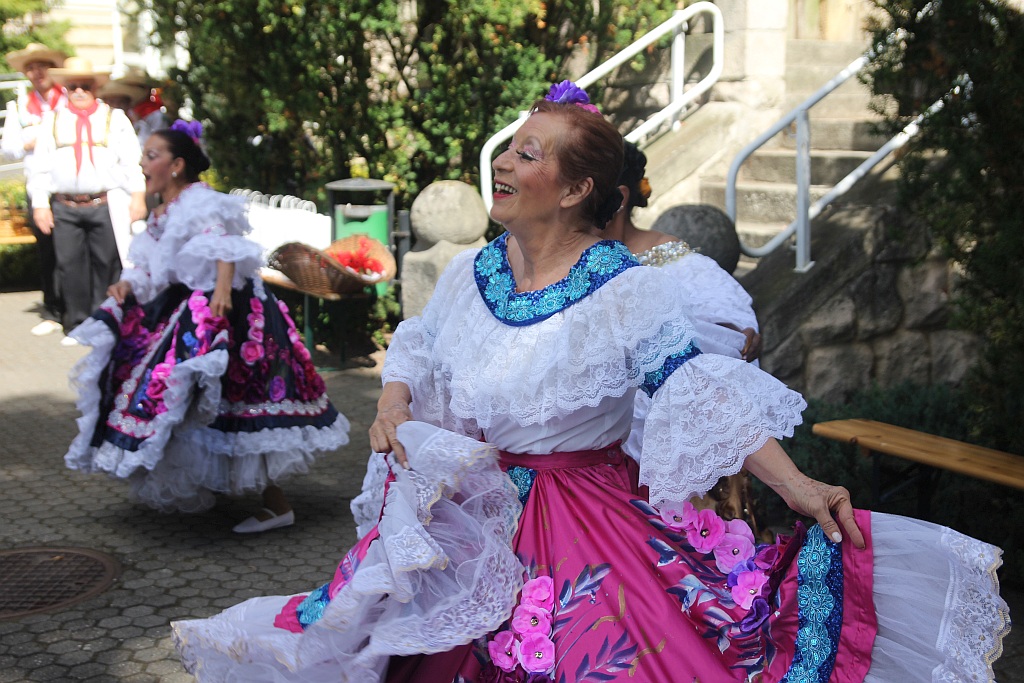Koncert Zespołu Folklorystycznego z Kolumbii w DPS w Legnicy