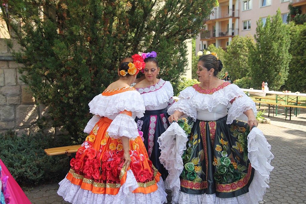 Koncert Zespołu Folklorystycznego z Kolumbii w DPS w Legnicy