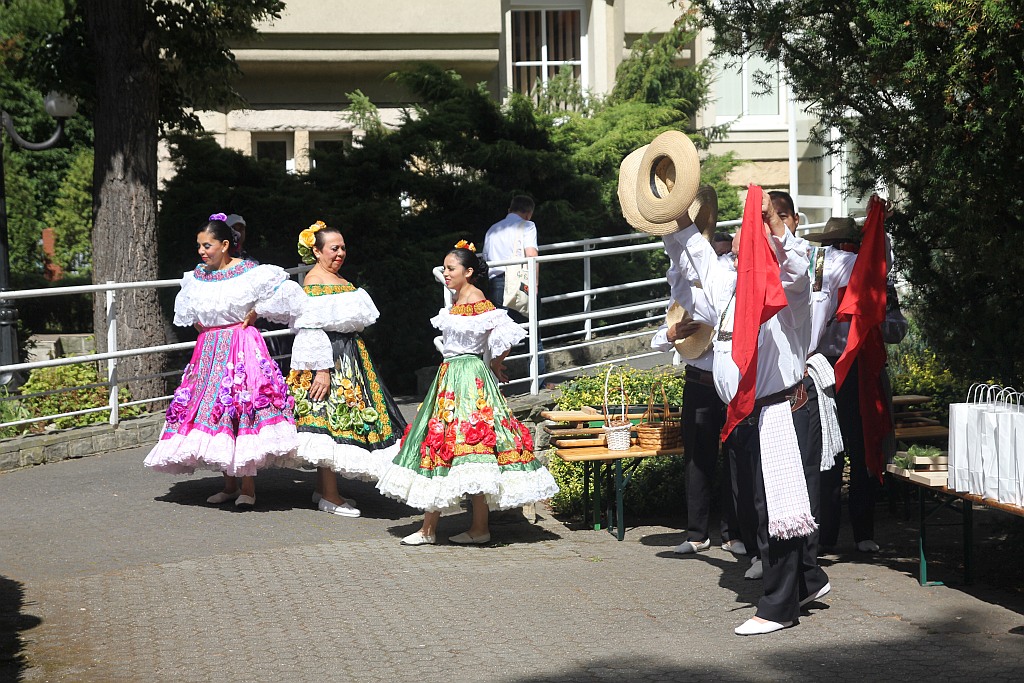 Koncert Zespołu Folklorystycznego z Kolumbii w DPS w Legnicy